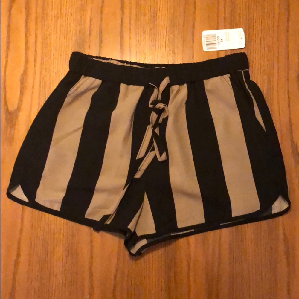 Women’s striped shorts